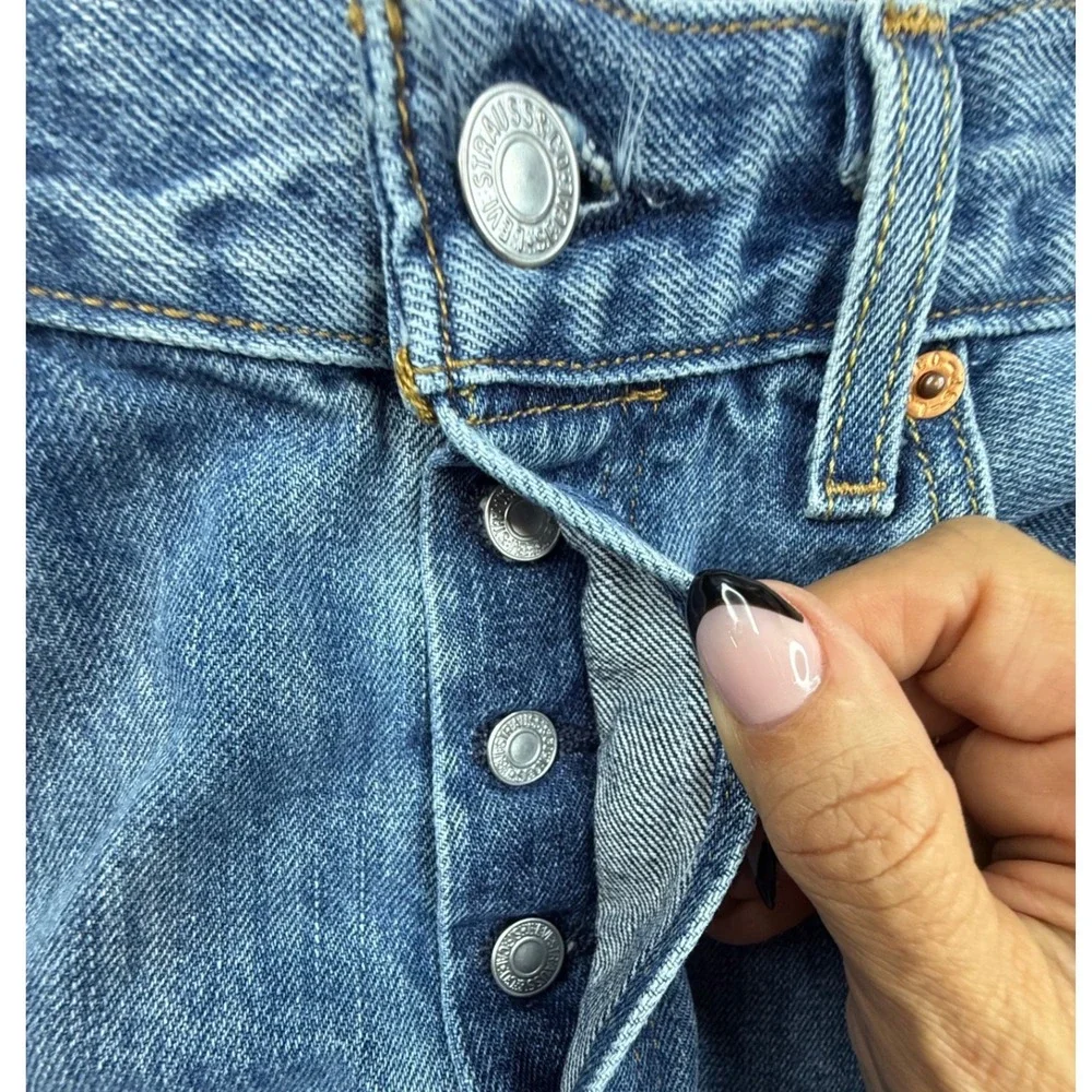 Levi's 501 Original Fit Mens Jeans W30 L30 Medium Wash Blue‎ Button Fly Denim
